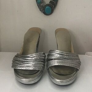 Metallic strappy chunky heels vintage 80 bakers